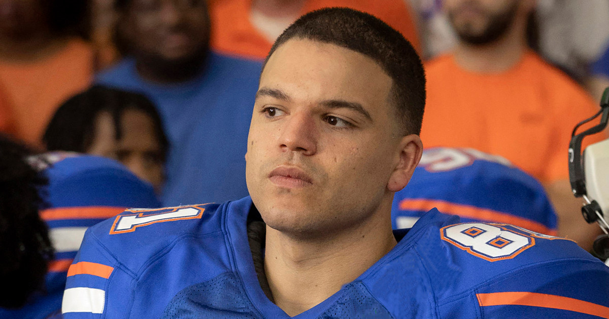 FX's 'American Sports Story' reexamines the rise and fall of Aaron Hernandez