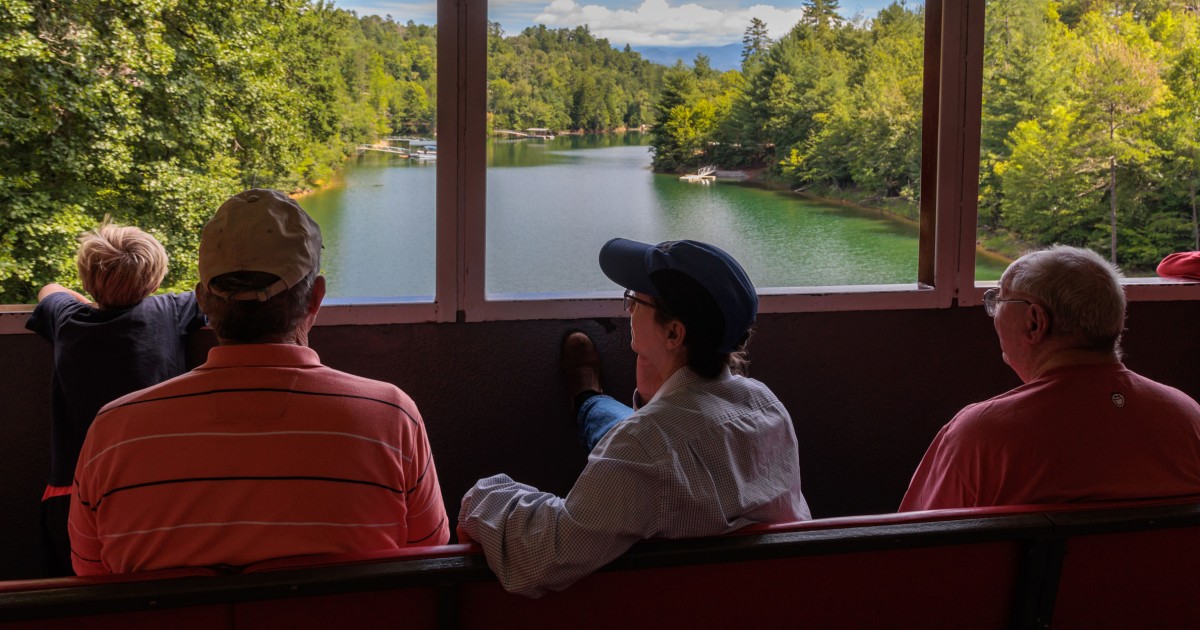 After Helene, the Great Smoky Mountains are desperate for tourists