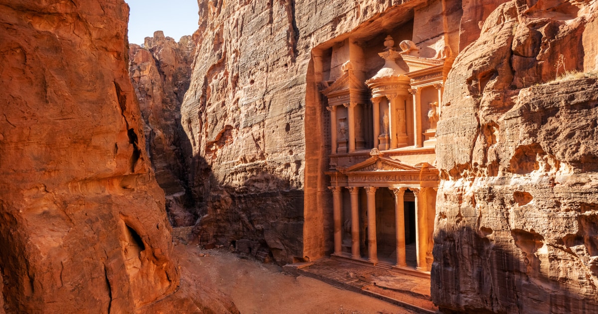 Secret underground tomb with 12 skeletons is found in Jordan’s Petra