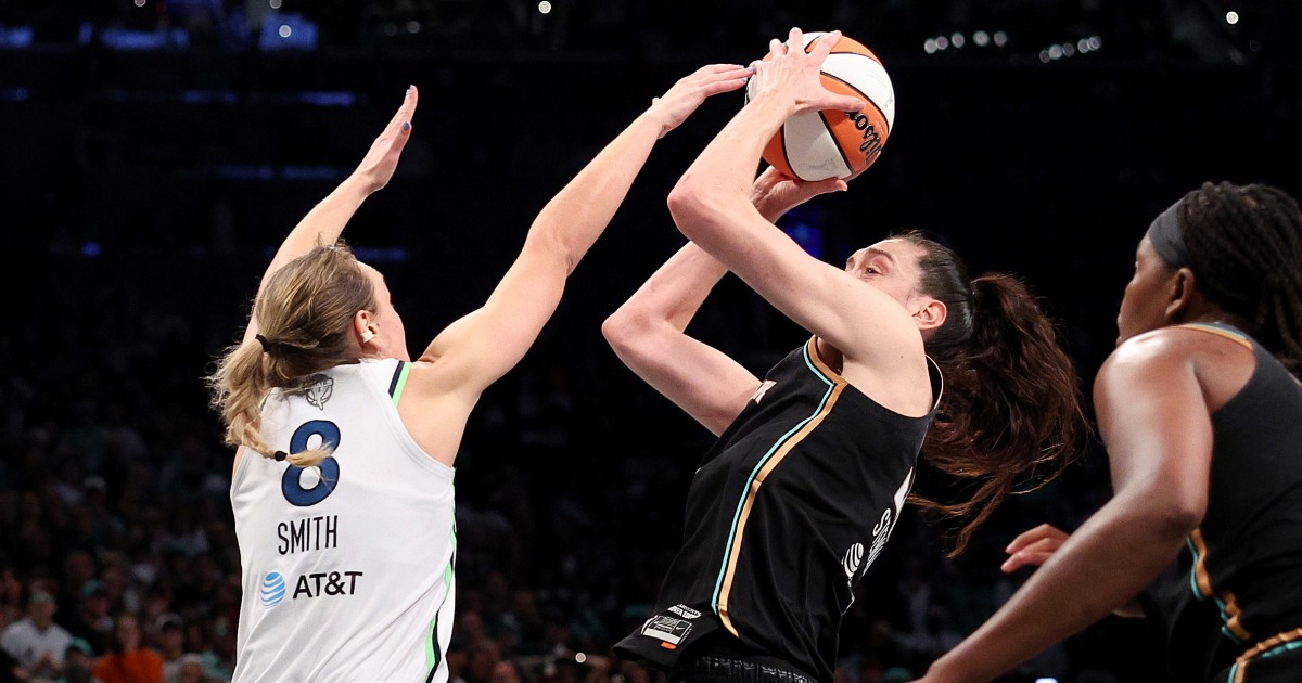 Minnesota Lynx coach says WNBA championship 'stolen' by foul call in New York Liberty game