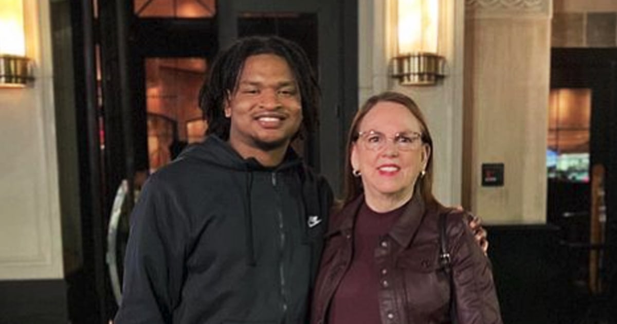 Grandmother who accidentally invited random teen to Thanksgiving diagnosed with breast cancer