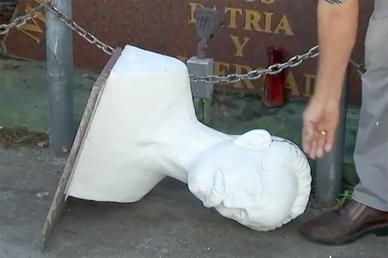 jose marti miami vandalized statue bust