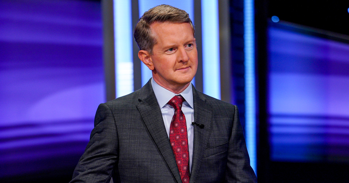 Ken Jennings calls out ‘problematic’ answer on ‘Jeopardy!’ and apologizes to female contestant