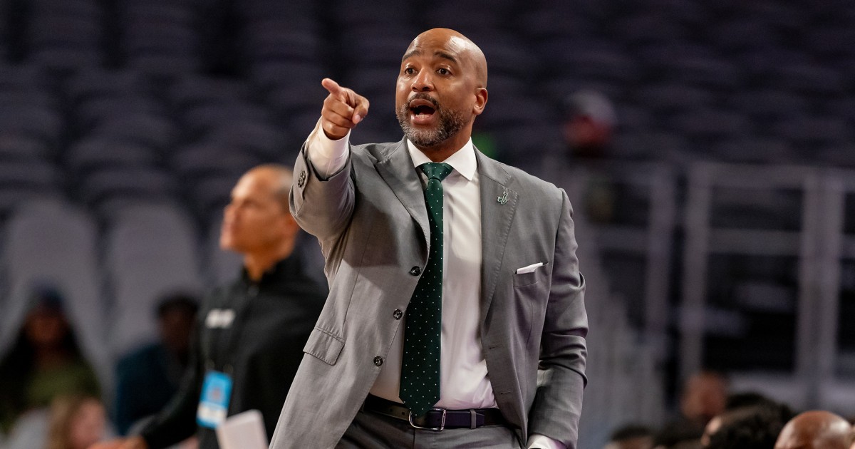 USF men’s basketball coach Amir Abdur-Rahim dies at 43