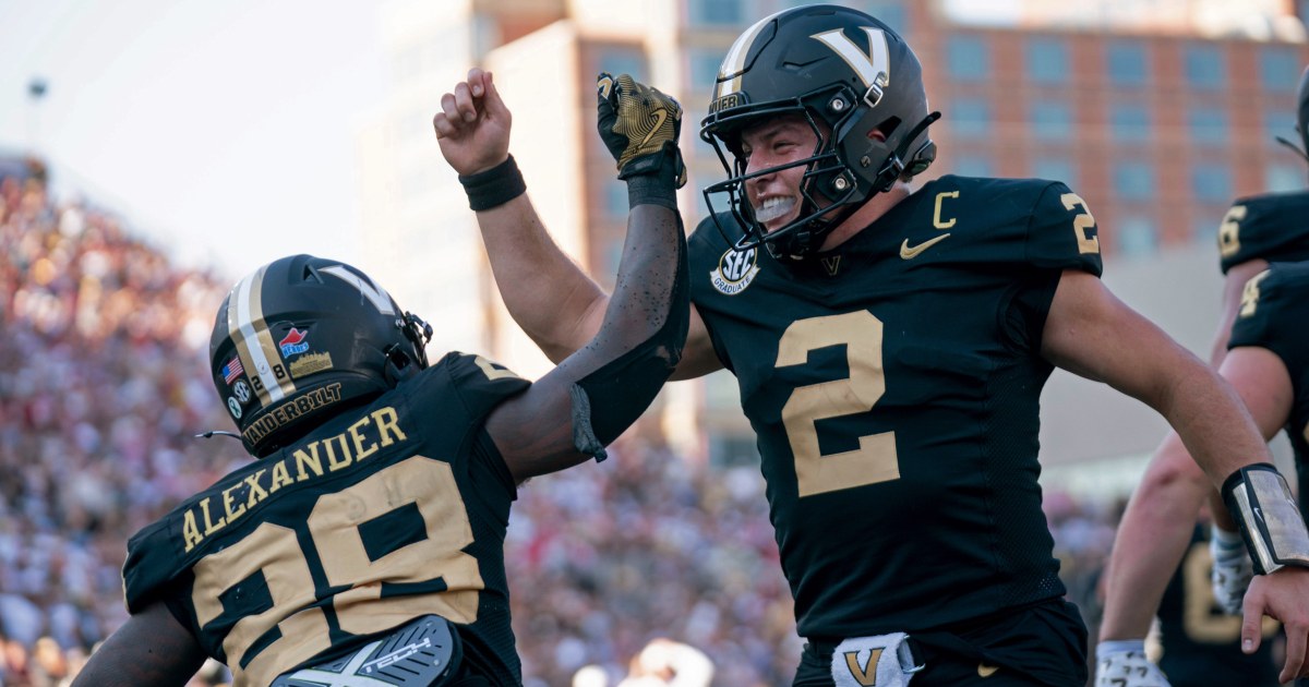 Vanderbilt upsets No. 1 Alabama 40-35 in historic college football win