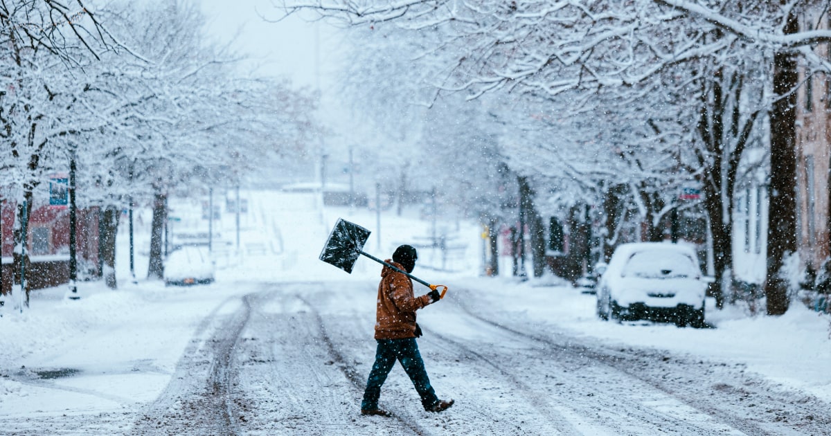 Wet for Northwest and Great Lakes, NOAA says