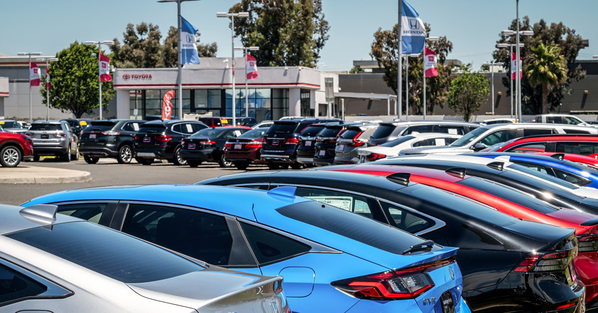 Why the Fed's rate cut won't immediately help car buyers or sales