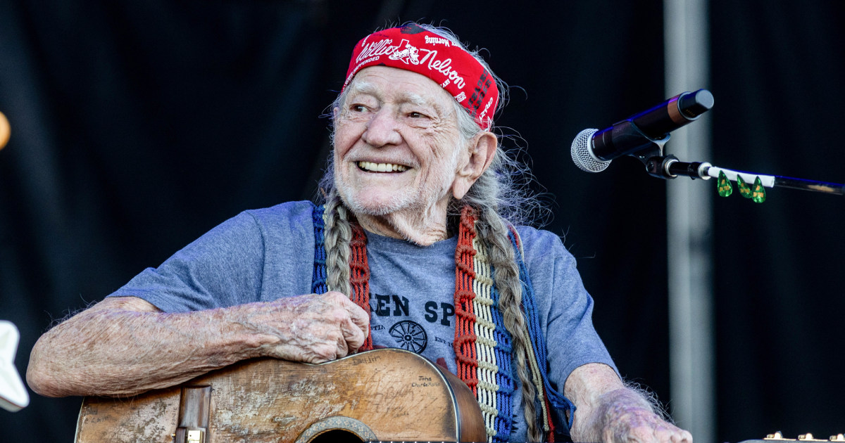 Willie Nelson talks about grief, legalizing marijuana and that Beyoncé collaboration