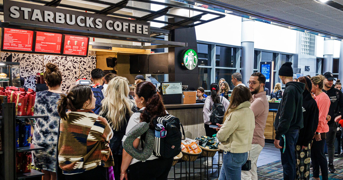 Can Starbucks fix long lines at its airport cafes?