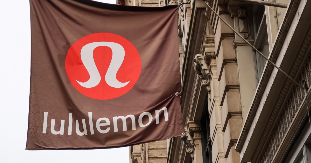 Couple accused of stealing nearly $1 million worth of Lululemon products across the country